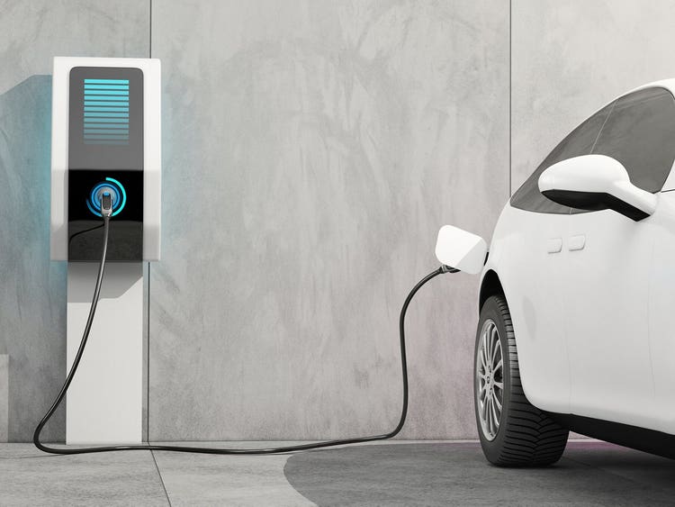 The Evolution of Electric Vehicle Battery Technology