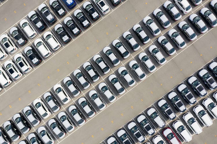 Aging and Tech-Enabled Vehicles Present Opportunities to Increase Service Revenue