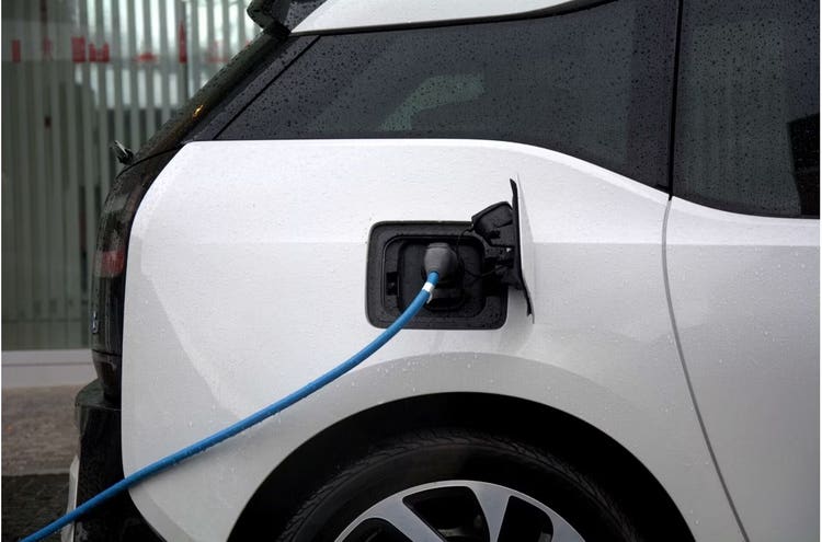 Battery Industry Blues: Consequences of the EV Slowdown
