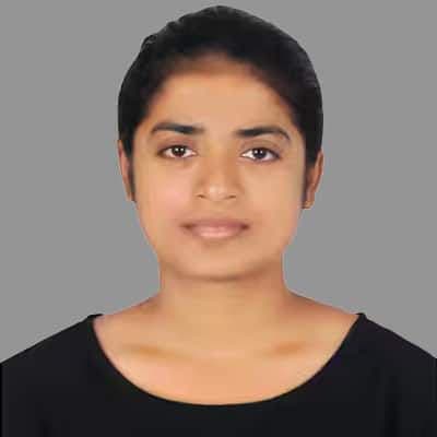 Headshot of Deya Das