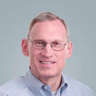 Headshot of Tom Libby